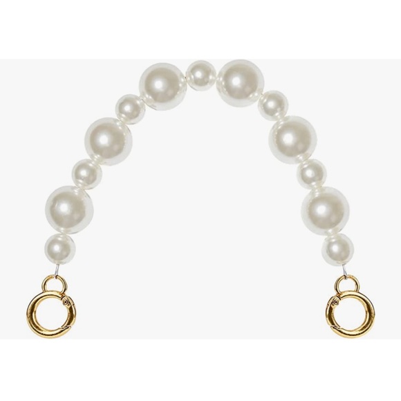 JW PEI Handbags - ⭐️HP⭐️ BRAND NEW JW PEI Anna Faux Pearl Chain